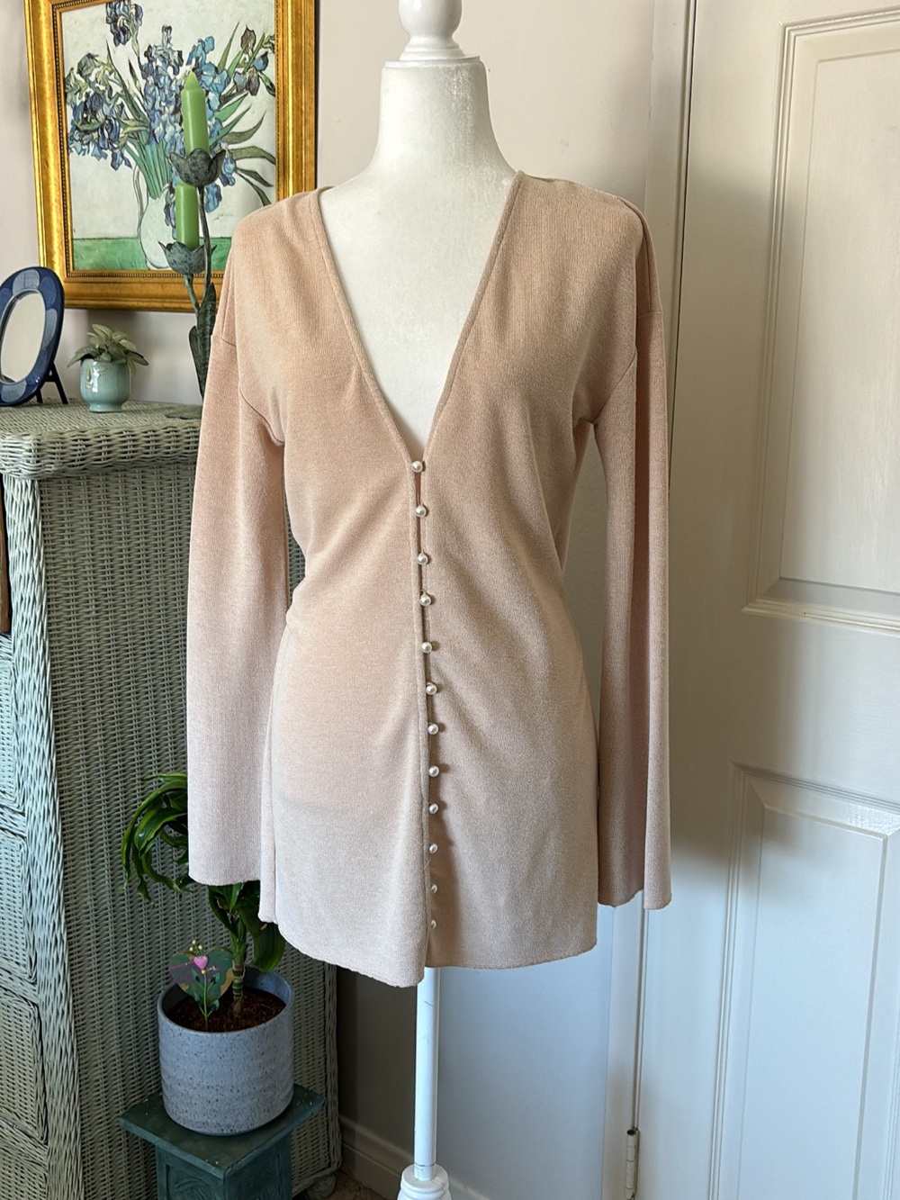 Princes polly Pearl-Button V-Neck Cardigan in nude Blush